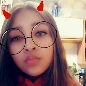 Meet your Posher, Alma